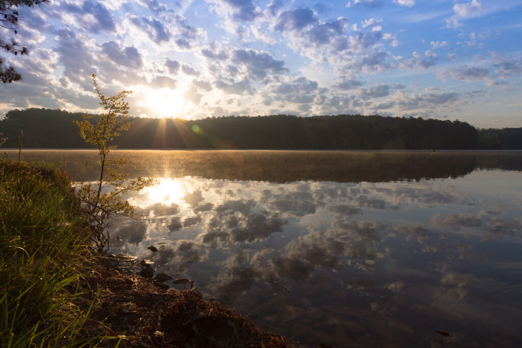 beautiful photo of the chickamauga lake