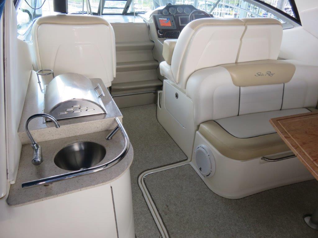 2008 sea ray 330da #5 cockpit