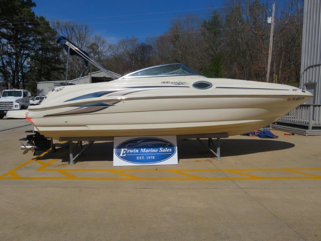 2003 Sea Ray 240SD 1 PROFILE