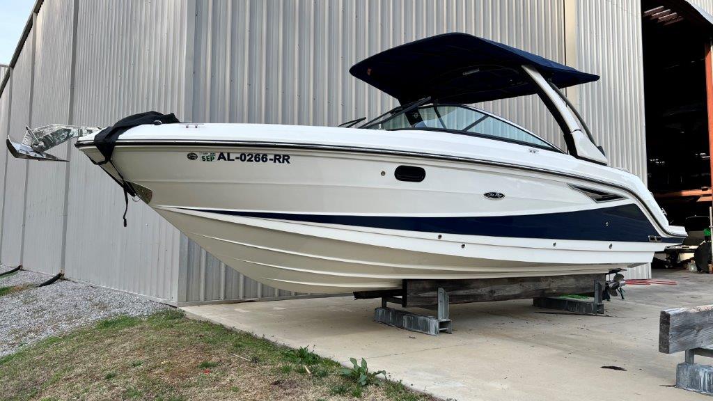 2022 Sea Ray SLX280 01 profile