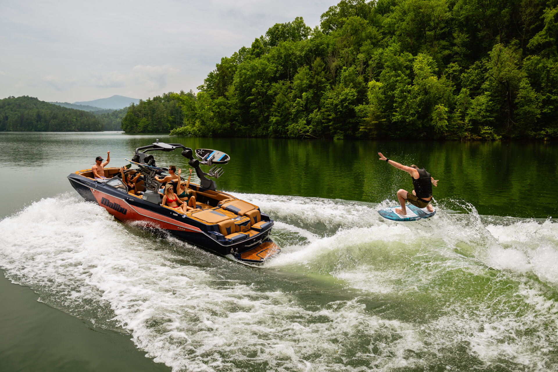 Wakeboarding Boats