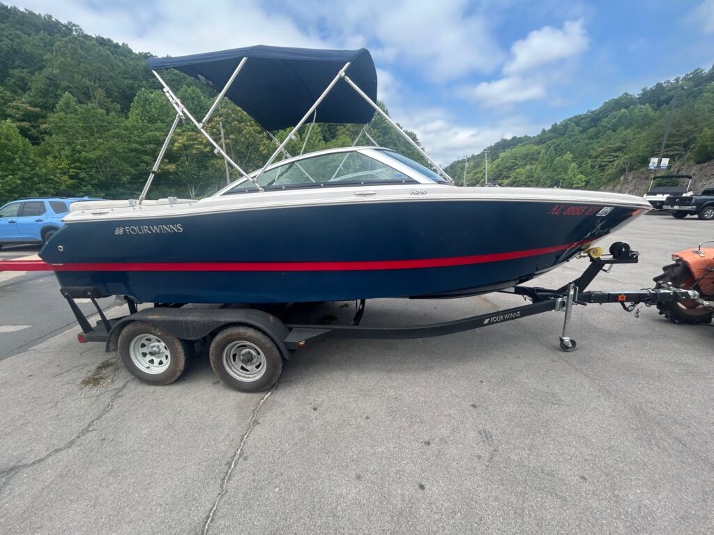 2017 Four Winns H210 1 Starboard profile
