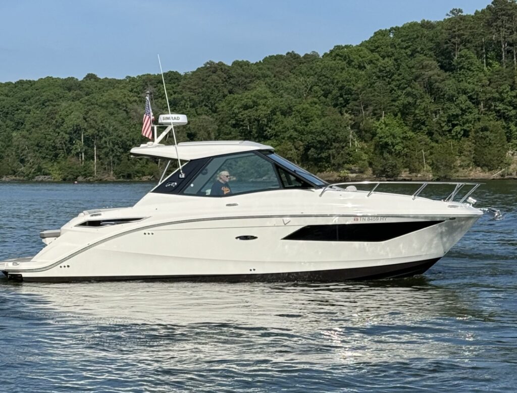 A sea ray 320da, an example of Erwin Marine Sales' used boats for sale chattanooga