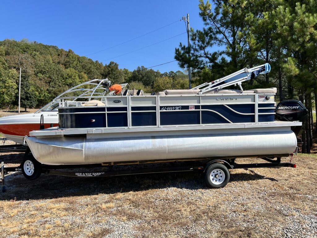 2014 Crest 210FC 01 profile