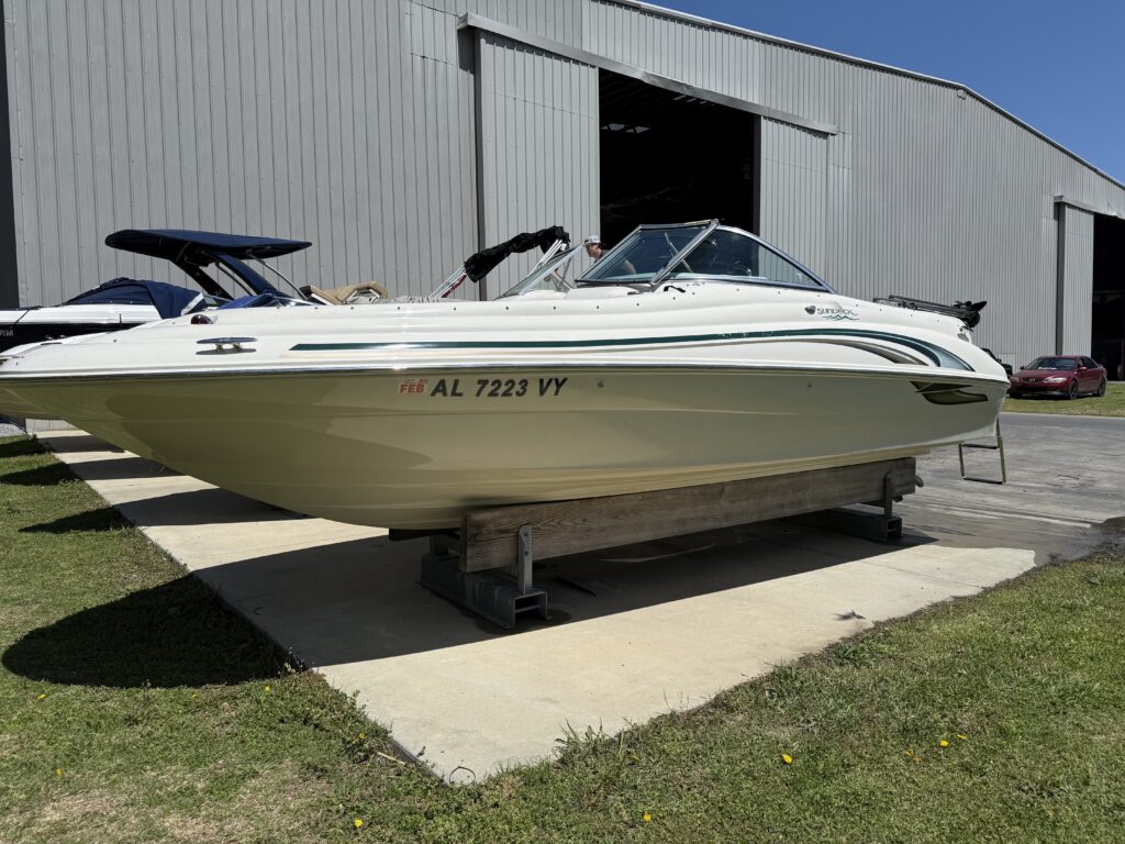 2001 Sea Ray 210SD 01 profile