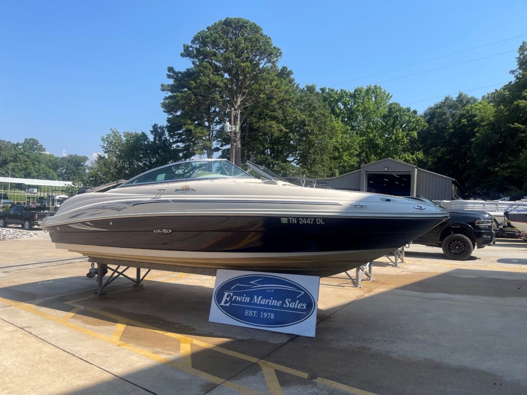 2005 Sea Ray 220 SD 1 PROFILE