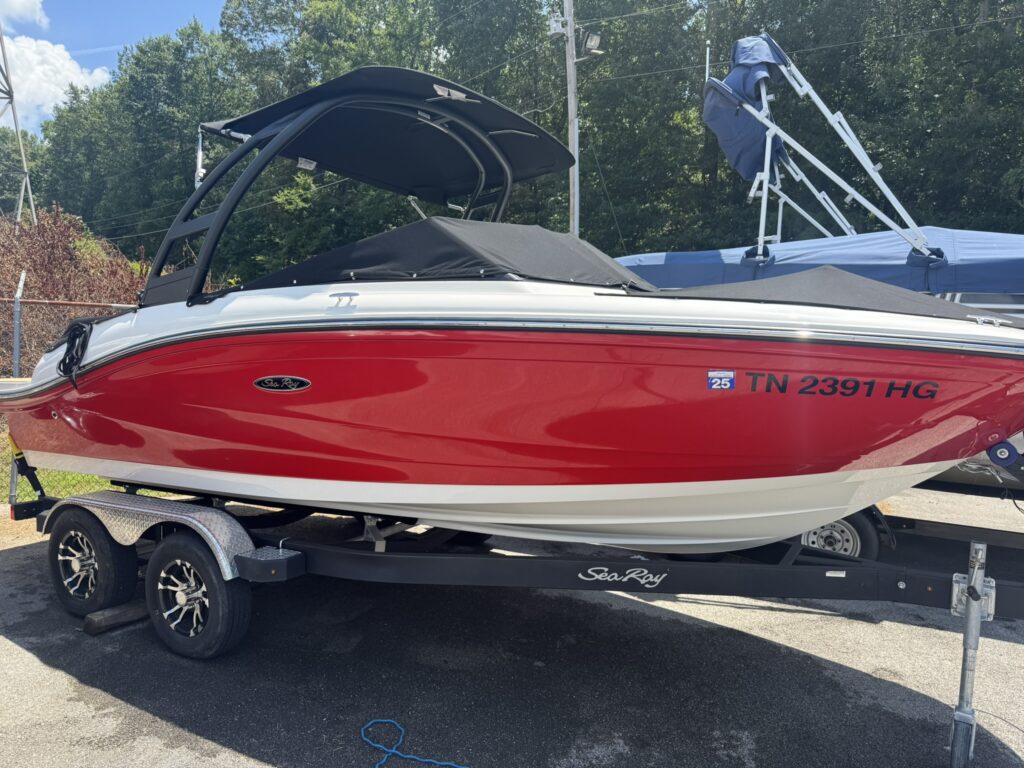 2023 Sea Ray SPX190 1 Profile