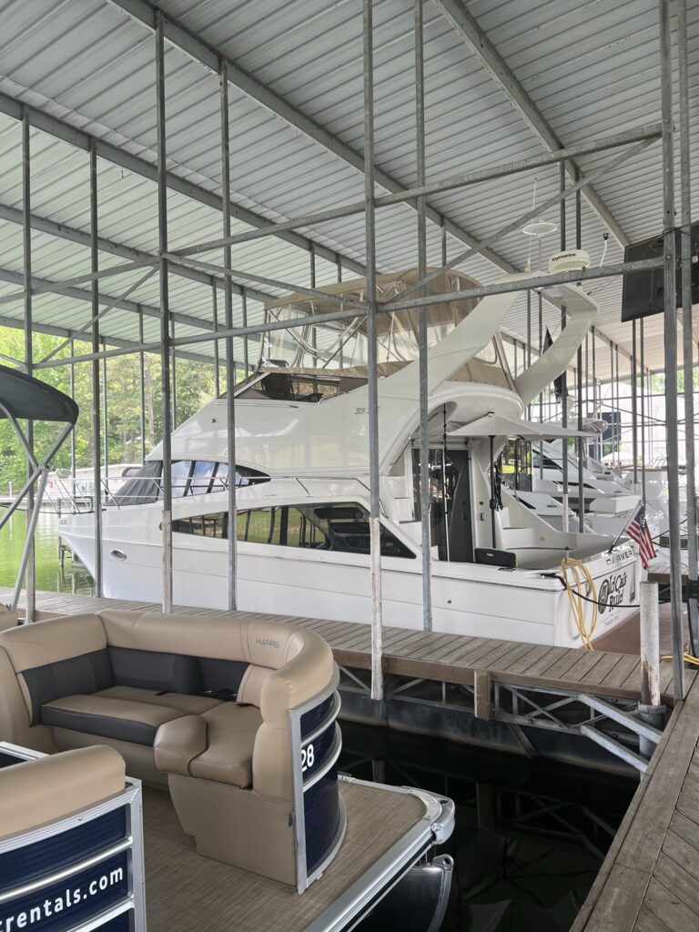 2005 Carver 33SS 1 Profile