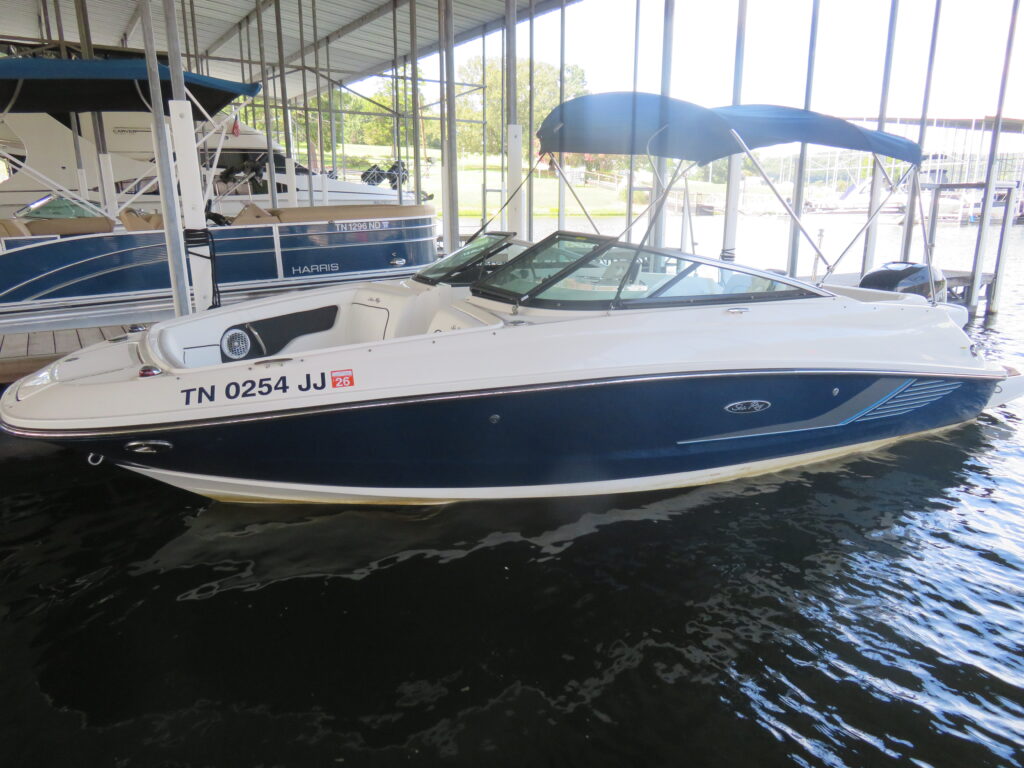 2014 Sea Ray 220 SDO 1 profile
