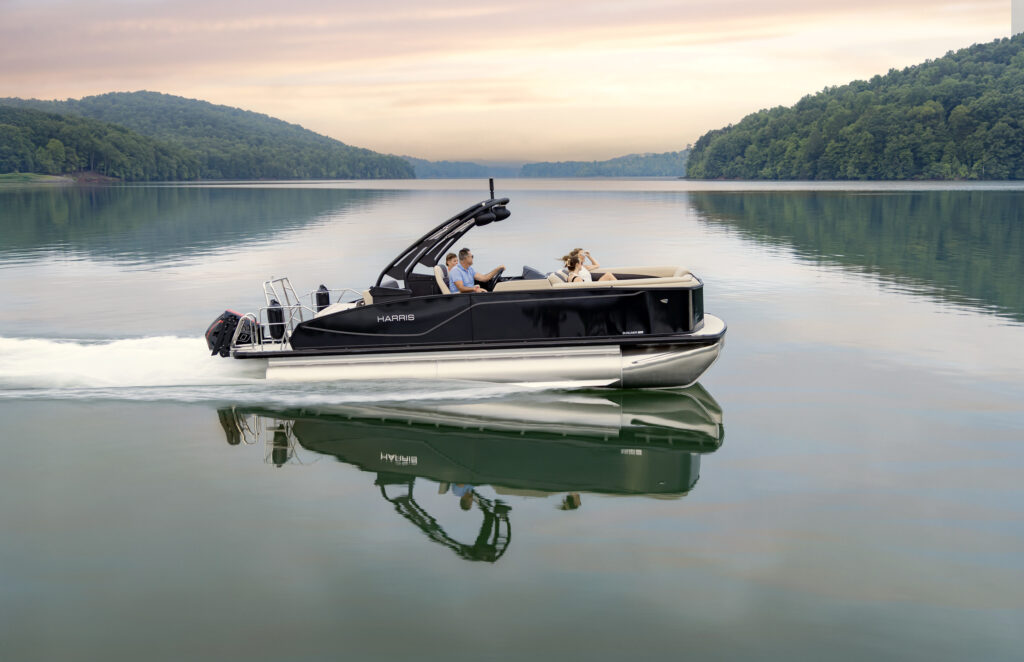 family enjoying a pontoon boat rental
