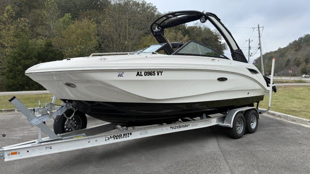 2021 Sea Ray SDX250 01 profile