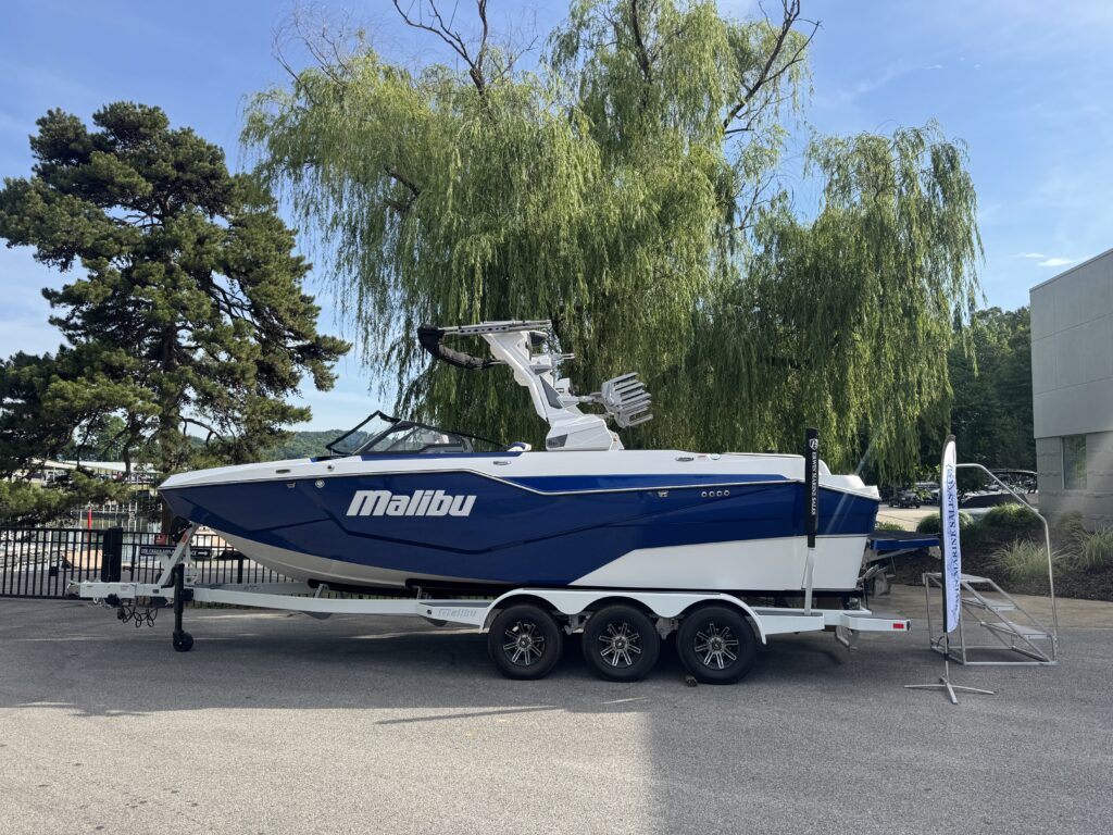 2025 Malibu M242 1. Profile